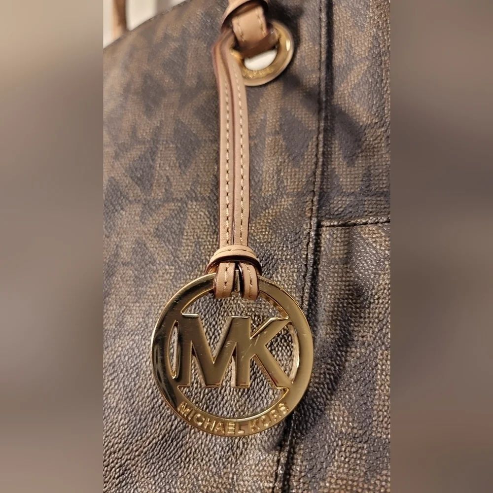 C - Michael Kors Jet Set brown monogram Vegan leather handbag